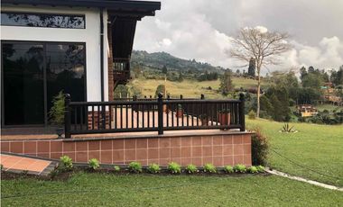 Finca con hermosa vista a tan solo unos minutos del centro del municipio cadi urbana.