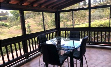 Finca con hermosa vista a tan solo unos minutos del centro del municipio cadi urbana.