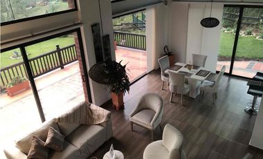 Finca con hermosa vista a tan solo unos minutos del centro del municipio cadi urbana.