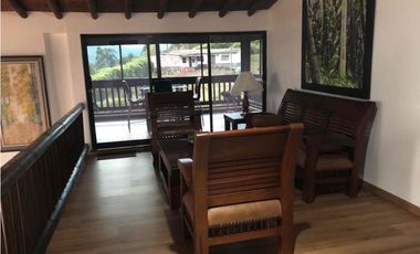 Finca con hermosa vista a tan solo unos minutos del centro del municipio cadi urbana.