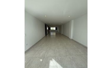 Se vende local bodega en la ceja 2do y 3er piso  frente entrada plaza