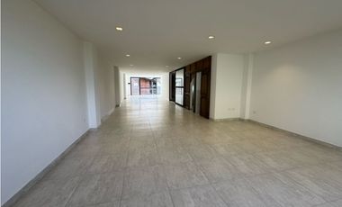 Se vende local bodega en la ceja 2do y 3er piso  frente entrada plaza