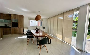 FASCINANTE Y CÓMODA CASA DE PLAYA EN VENTA A 200 metros del Mar.Tubara