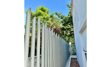 FASCINANTE Y CÓMODA CASA DE PLAYA EN VENTA A 200 metros del Mar.Tubara