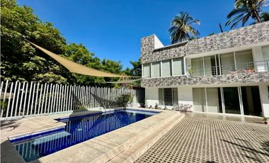 FASCINANTE Y CÓMODA CASA DE PLAYA EN VENTA A 200 metros del Mar.Tubara