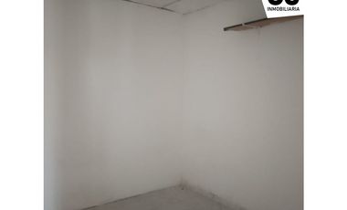 se vende casa dividida en 2 apartamentos - Soledad 2000