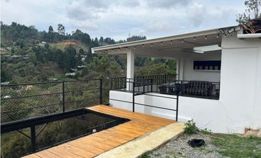 Se arrienda apartamento rural, ubicado en Guarne, Antioquia.