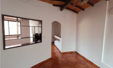 Venta de casa en la colina Guayabal