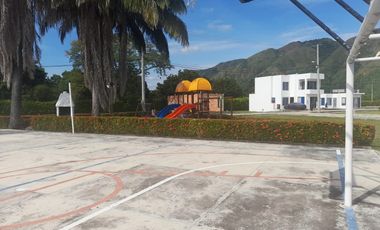 Venta De Lote En Condominio Sendero Del Sol