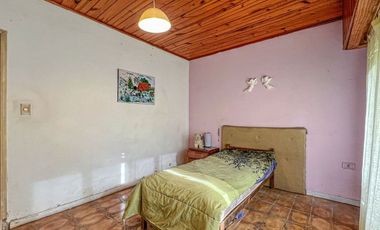 VENTA CASA 3 AMBIENTES JARDIN COCHERA