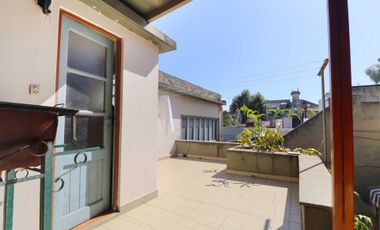 Venta Deposito Garage con Casa Multifamiliar