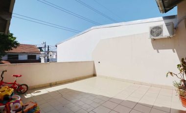 Venta Deposito Garage con Casa Multifamiliar