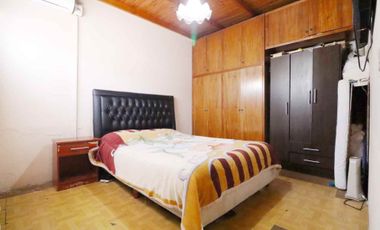 Venta Deposito Garage con Casa Multifamiliar
