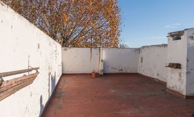 Venta PH Villa Dominico 2 Ambientes a Refaccionar