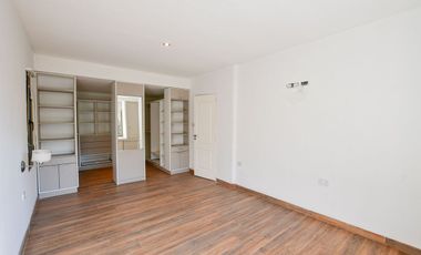 CASA EN VENTA LA PLATA ETCHEVERRY 3 DORMITORIOS