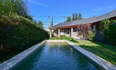 CASA EN VENTA LA PLATA ETCHEVERRY 3 DORMITORIOS