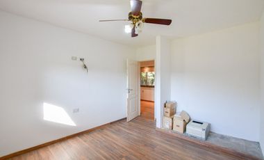 CASA EN VENTA LA PLATA ETCHEVERRY 3 DORMITORIOS