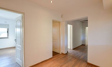 CASA EN VENTA LA PLATA ETCHEVERRY 3 DORMITORIOS