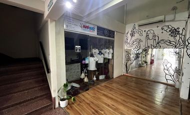 SE VENDE GRAN LOCAL EN EL CENTRO DE SANTA FE