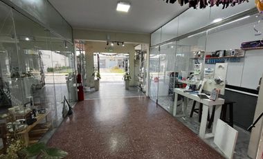 SE VENDE GRAN LOCAL EN EL CENTRO DE SANTA FE