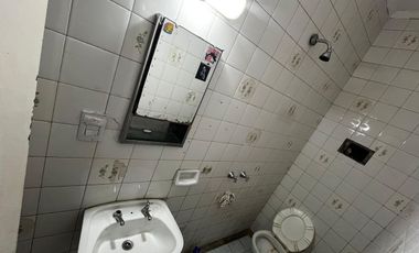 SE VENDE GRAN LOCAL EN EL CENTRO DE SANTA FE