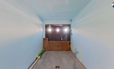 CASA 3 AMBIENTES CON COCHERA PATIO SARANDI VENTA