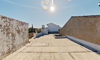 CASA 3 AMBIENTES CON COCHERA PATIO SARANDI VENTA