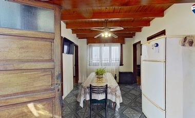 CASA 3 AMBIENTES CON COCHERA PATIO SARANDI VENTA