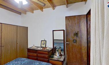 CASA 3 AMBIENTES CON COCHERA PATIO SARANDI VENTA