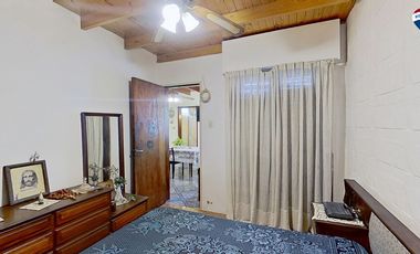 CASA 3 AMBIENTES CON COCHERA PATIO SARANDI VENTA
