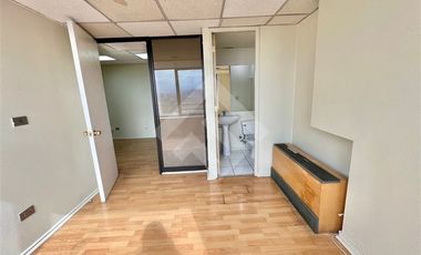 Oficina en Arriendo en Av Nueva Providencia / Marchant Pereira