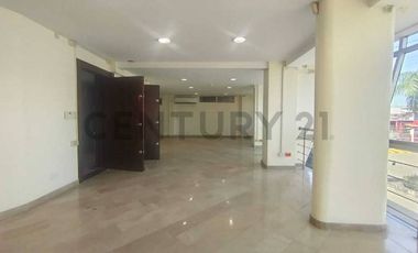 Alquiler de Edificio Comercial Corporativo Premium en Kennedy Norte ALEs