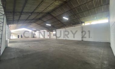 Amplia bodega en alquiler – Km 7 ½ Vía a Daule