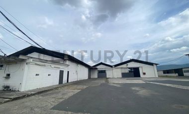 Amplia bodega en alquiler – Km 7 ½ Vía a Daule