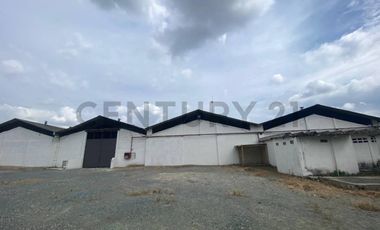 Amplia bodega en alquiler – Km 7 ½ Vía a Daule