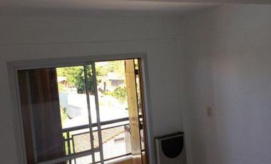 ALQUILER DEPARTAMENTO MONOAMBIENTE A 2 CUADRAS DE LA ESTACION!