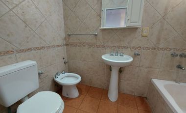 Casa en alquiler en Lanus Oeste