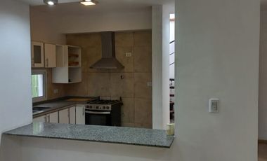 Casa en alquiler en Lanus Oeste