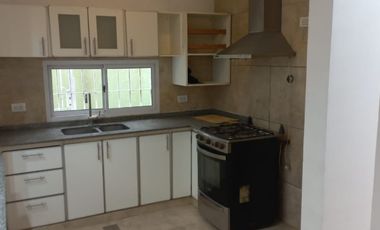 Casa en alquiler en Lanus Oeste