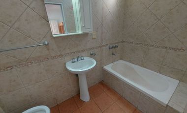 Casa en alquiler en Lanus Oeste