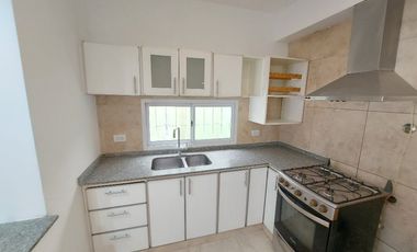 Casa en alquiler en Lanus Oeste