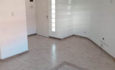 Casa en alquiler en Lanus Oeste