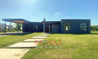 CASA 4 AMBIENTES EVERLINKS CLUB Y GOLF LUJAN