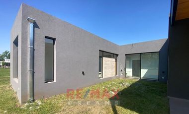 CASA 4 AMBIENTES EVERLINKS CLUB Y GOLF LUJAN