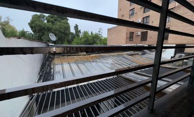 Terreno con construcción en venta en ciudad