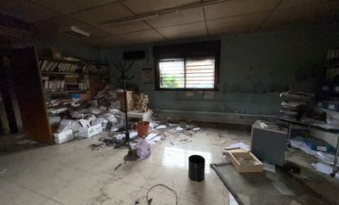 Terreno con construcción en venta en ciudad