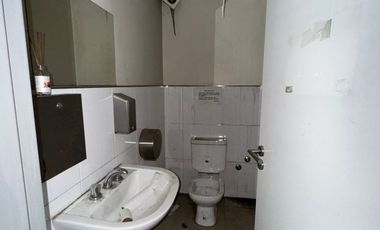 Terreno con construcción en venta en ciudad