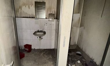 Terreno con construcción en venta en ciudad