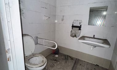 Terreno con construcción en venta en ciudad