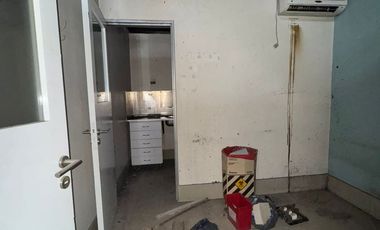 Terreno con construcción en venta en ciudad